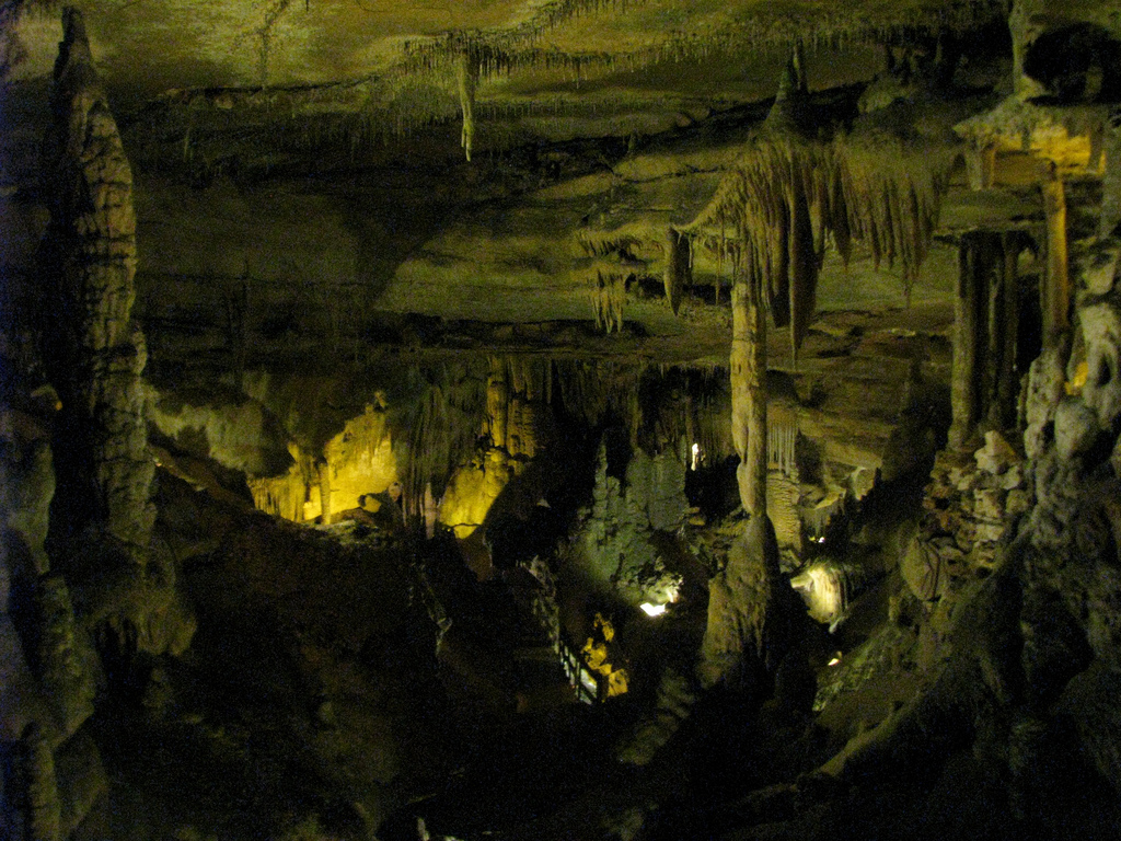 Raccoon_Mountain_Caverns